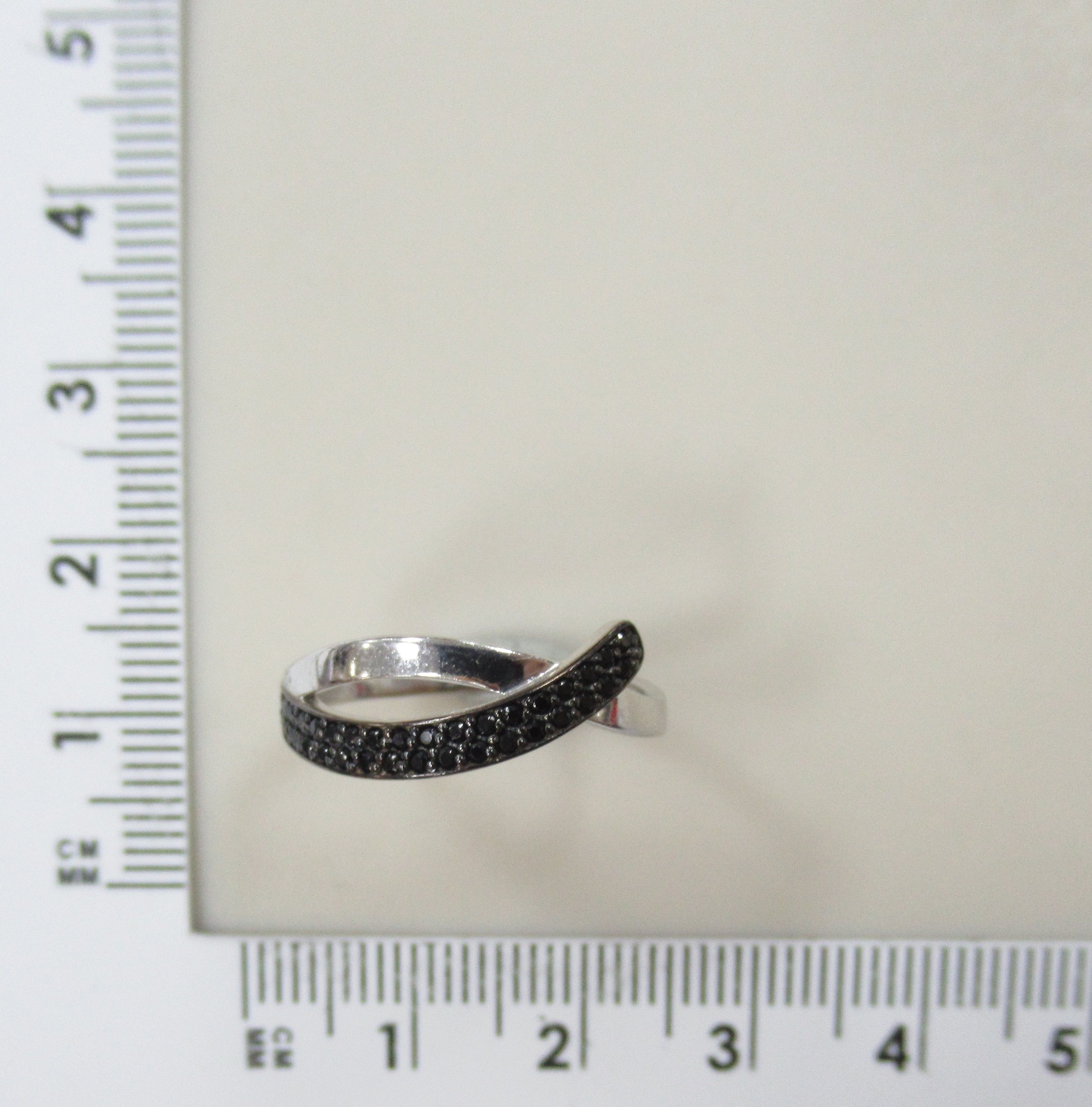 Серебряное кольцо со шпинелью